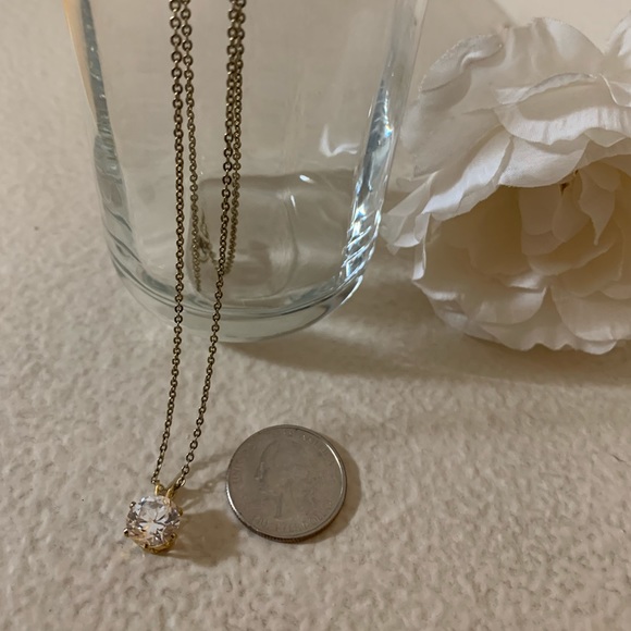 18’’ vintage, gold necklace with crystal diamond round pendant in gold setting - Picture 12 of 14